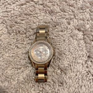 Rose gold Fossil watch